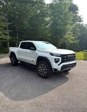 2024 GMC Canyon AT4