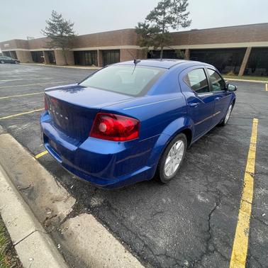 Blue 2014 Dodge Avenger SE