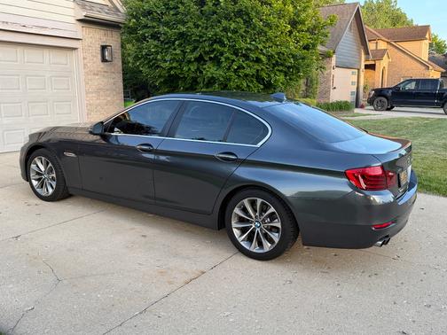 Gray 2016 BMW 528 i xDrive