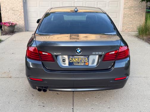 Gray 2016 BMW 528 i xDrive