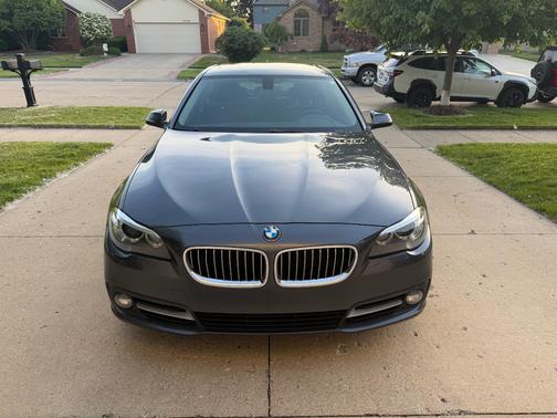 Gray 2016 BMW 528 i xDrive