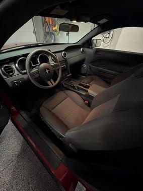 Red 2005 Ford Mustang Premium