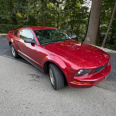 Red 2005 Ford Mustang Premium