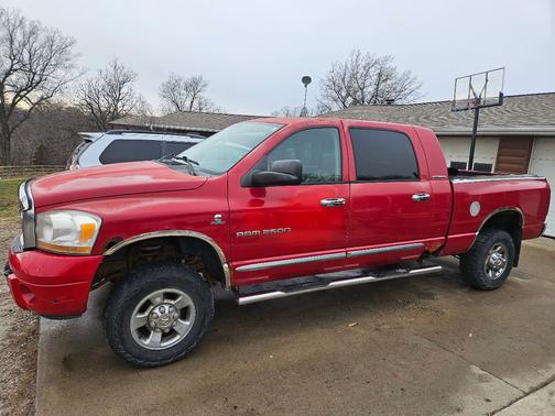 2006 Dodge Ram 2500 Laramie Mega Cab