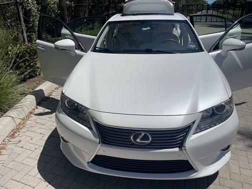 White 2014 Lexus ES 300h Base