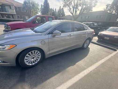2015 Ford Fusion Energi SE Luxury