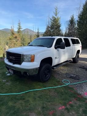 White 2010 GMC Sierra 2500 SLT
