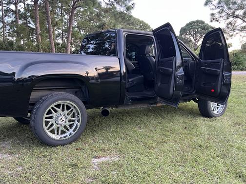 2008 GMC Sierra 2500 SLT H/D Crew Cab