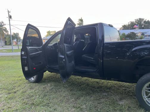 2008 GMC Sierra 2500 SLT H/D Crew Cab