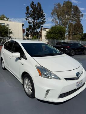 2012 Toyota Prius v Five