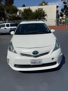 2012 Toyota Prius v Five