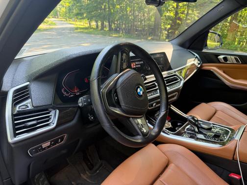 White 2019 BMW X5 xDrive40i