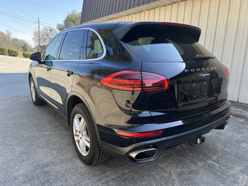 2016 Porsche Cayenne Cayenne