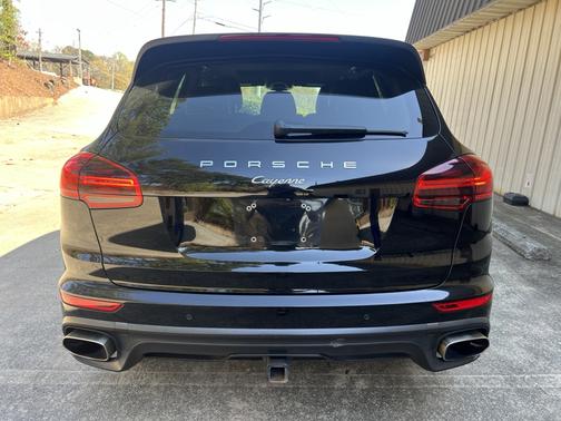 2016 Porsche Cayenne Cayenne