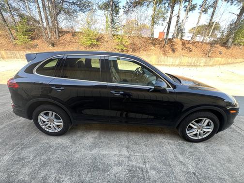 2016 Porsche Cayenne Cayenne