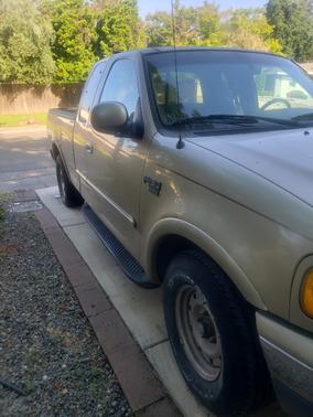 Gold 1999 Ford F-150 Lariat SuperCab