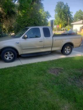 Gold 1999 Ford F-150 Lariat SuperCab