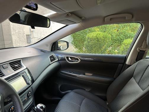 Gray 2017 Nissan Sentra SR