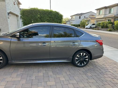 Gray 2017 Nissan Sentra SR