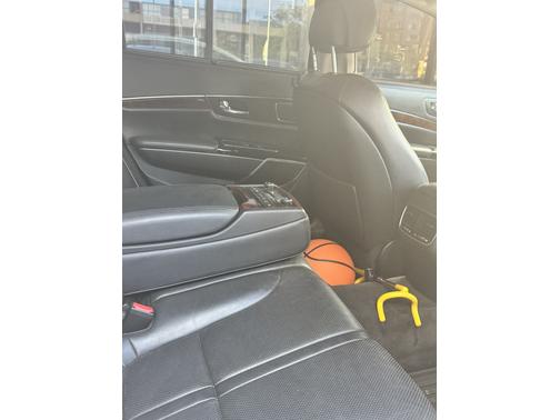 2015 Kia K900 Luxury