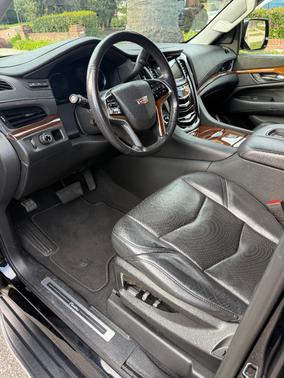 2020 Cadillac Escalade Luxury