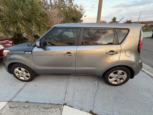 2017 Kia Soul Base