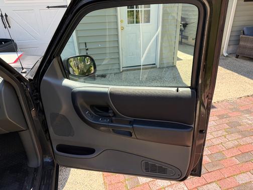 Brown 2004 Ford Ranger XLT SuperCab