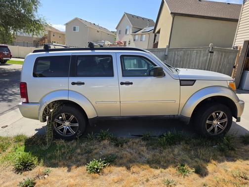 Silver 2008 Dodge Nitro SLT