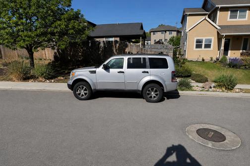 Silver 2008 Dodge Nitro SLT