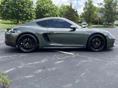 2025 Porsche 718 Cayman GTS 4.0