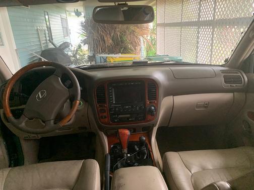 Green 2001 Lexus LX 470 Base