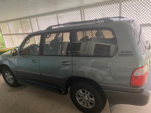 Green 2001 Lexus LX 470 Base