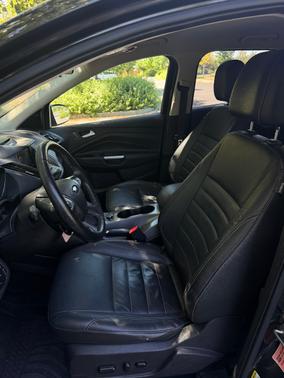 Black 2015 Ford Escape SE