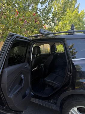 Black 2015 Ford Escape SE
