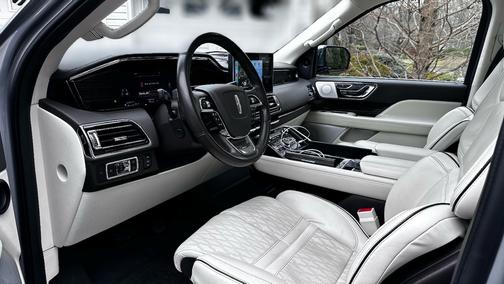 2023 Lincoln Navigator Black Label
