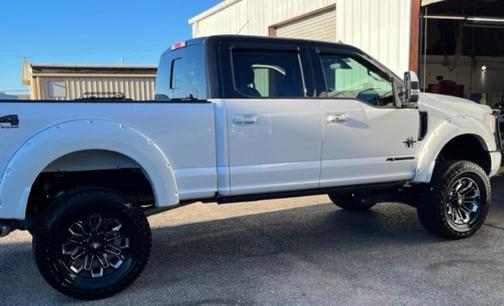 White 2019 Ford F-250 Lariat