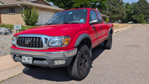 Red 2003 Toyota Tacoma Xtracab