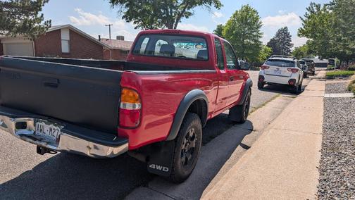 Red 2003 Toyota Tacoma Xtracab