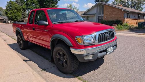Red 2003 Toyota Tacoma Xtracab