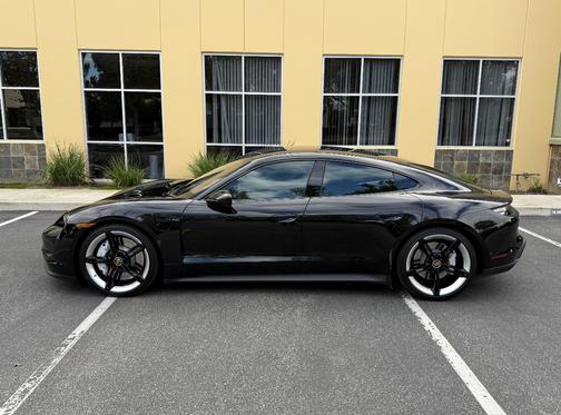 Black 2022 Porsche Taycan Taycan 4S