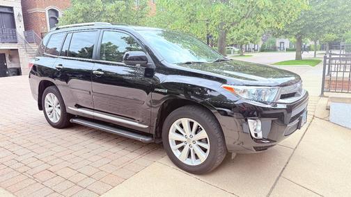 Black 2013 Toyota Highlander Hybrid Limited