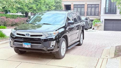 Black 2013 Toyota Highlander Hybrid Limited