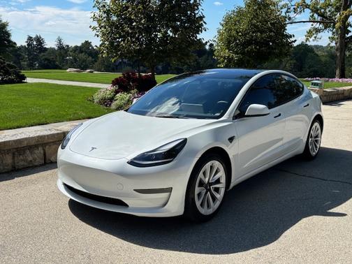 2023 Tesla Model 3 Base