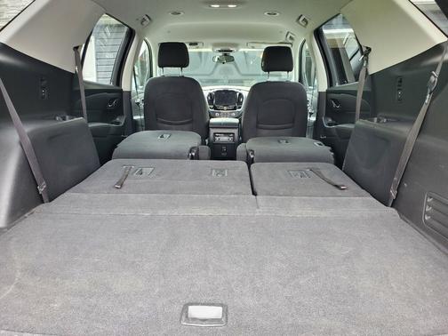 Gray 2019 Chevrolet Traverse LT Cloth