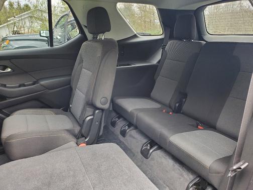 Gray 2019 Chevrolet Traverse LT Cloth