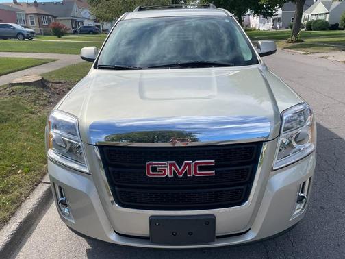 Silver 2014 GMC Terrain SLE-2