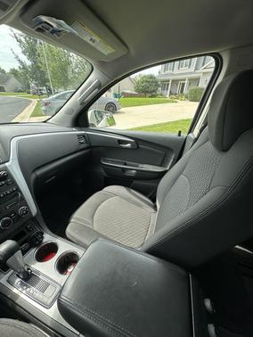 White 2012 Chevrolet Traverse LT