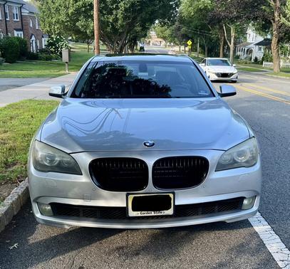 2010 BMW 750 i xDrive