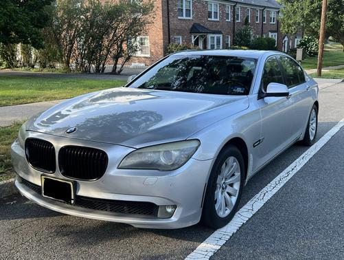 2010 BMW 750 i xDrive