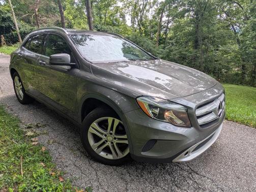 Gray 2015 Mercedes-Benz GLA-Class GLA 250 4MATIC
